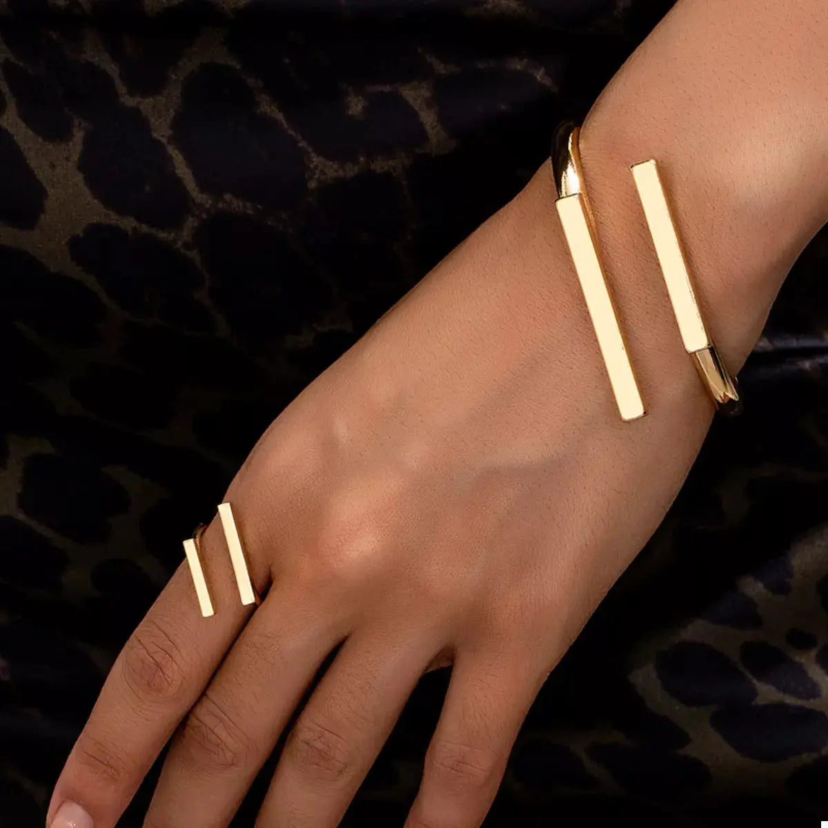 Adjustable 18K Gold-Plated Modern Bar Bracelet and Ring Jewelry Set - SmileBen