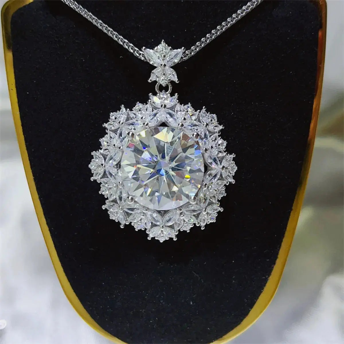 10 Carat Moissanite 925 Sterling Silver Necklace - SmileBen