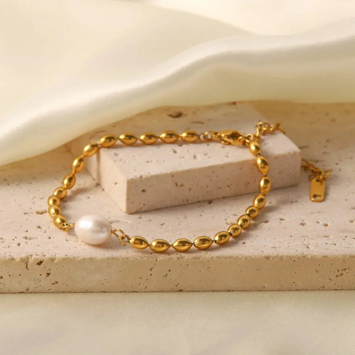 Pearl and Gold Chain Jewelry Set with Necklace and Bracelet - SmileBen