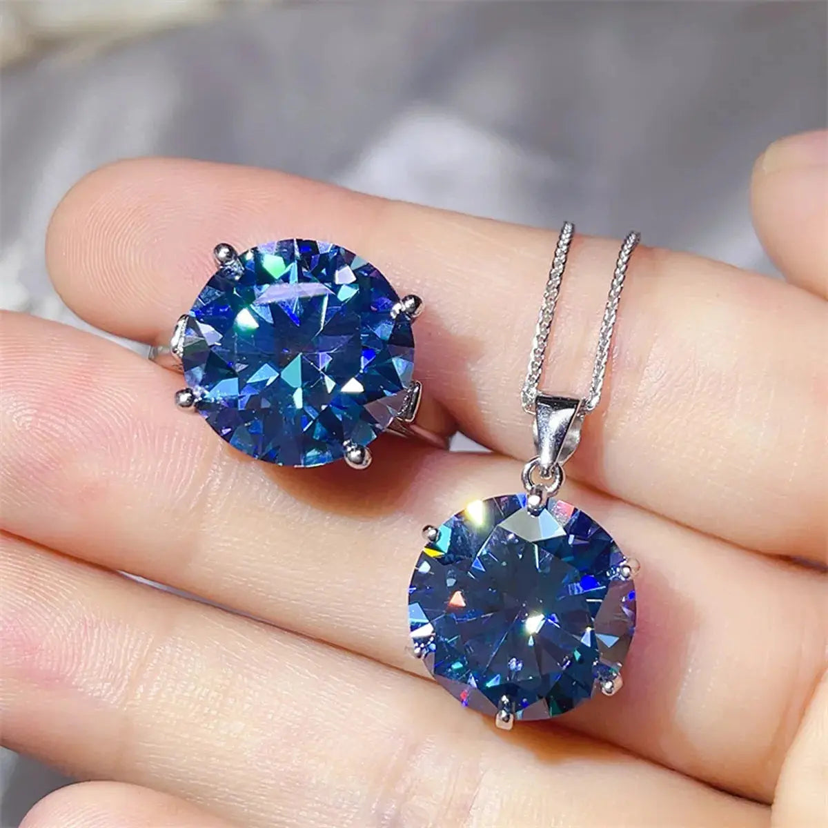 10 Carat Moissanite 925 Sterling Silver Ring and Necklace Set - SmileBen