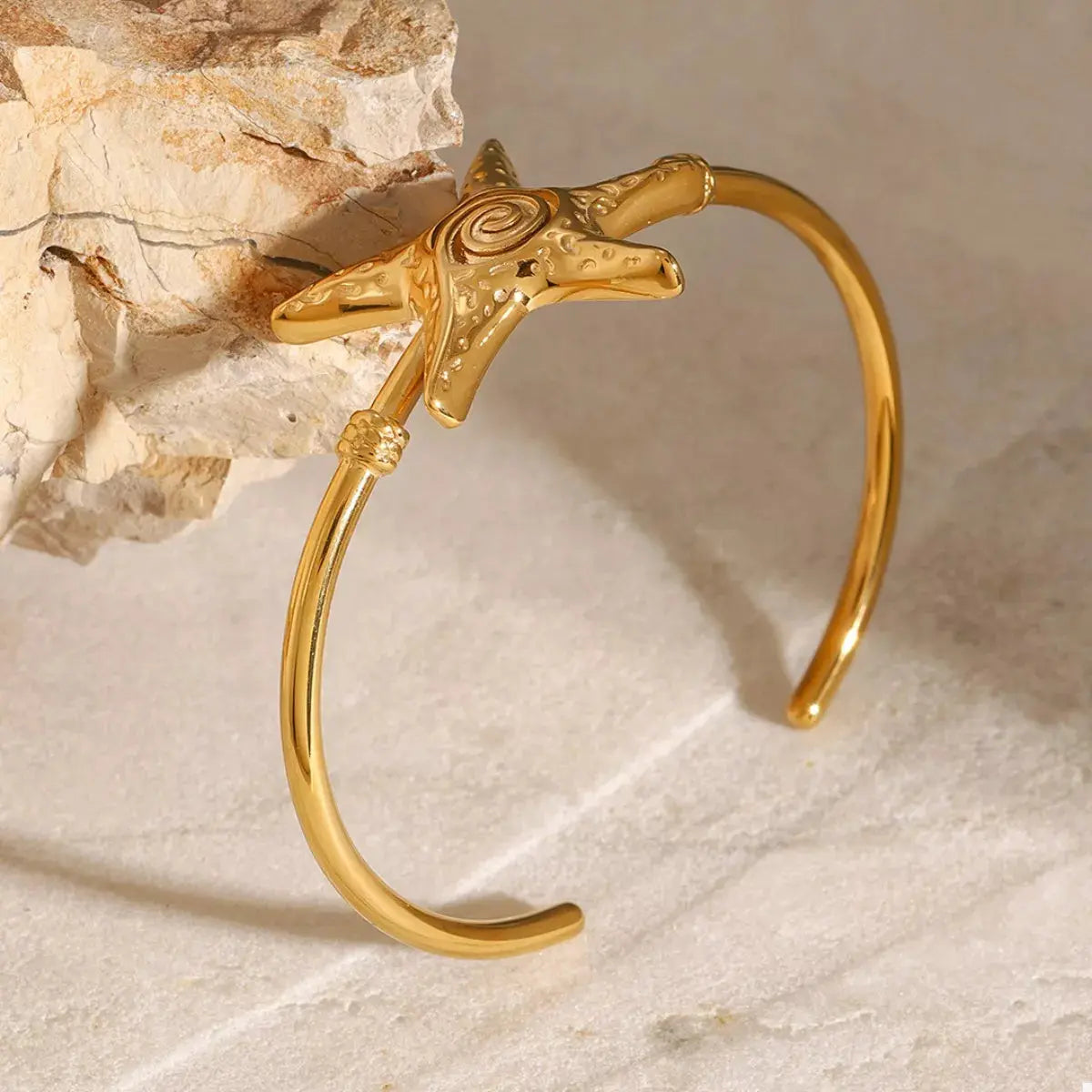18K Gold-Plated Starfish Open Bracelet - SmileBen