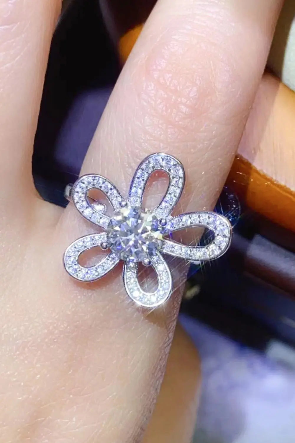 1 Carat Moissanite Flower-Shape Open Ring - SmileBen