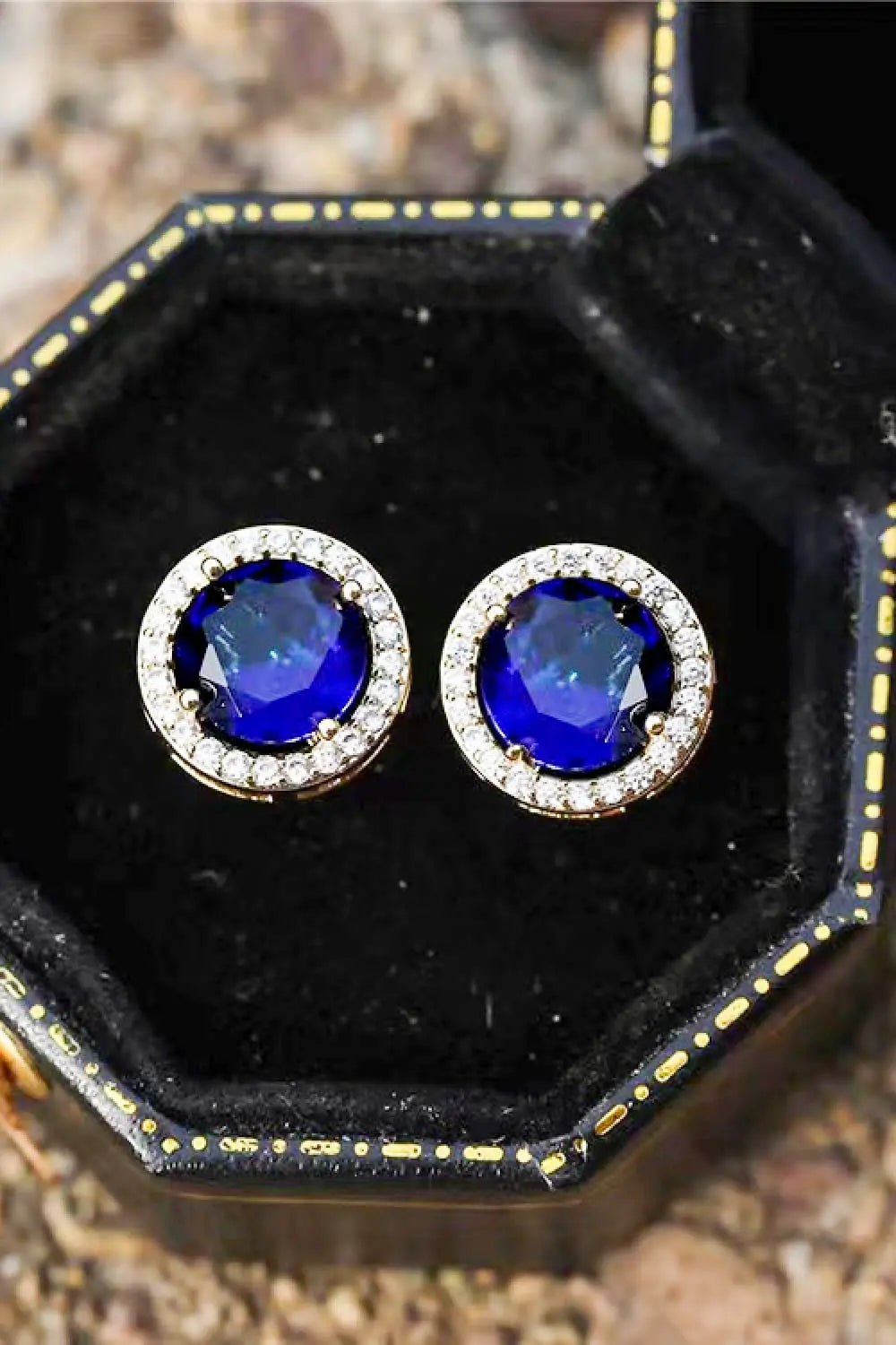 Contrast 2 Carat Moissanite Platinum-Plated Stud Earrings - SmileBen