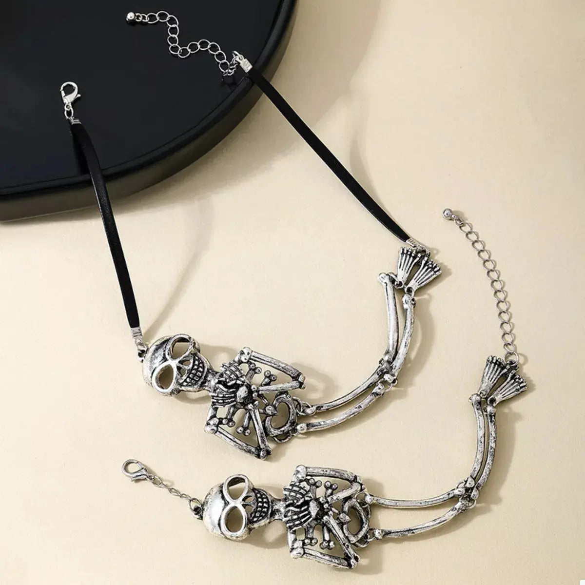 Alloy Skull Necklace and Bracelet Jewelry Set - SmileBen