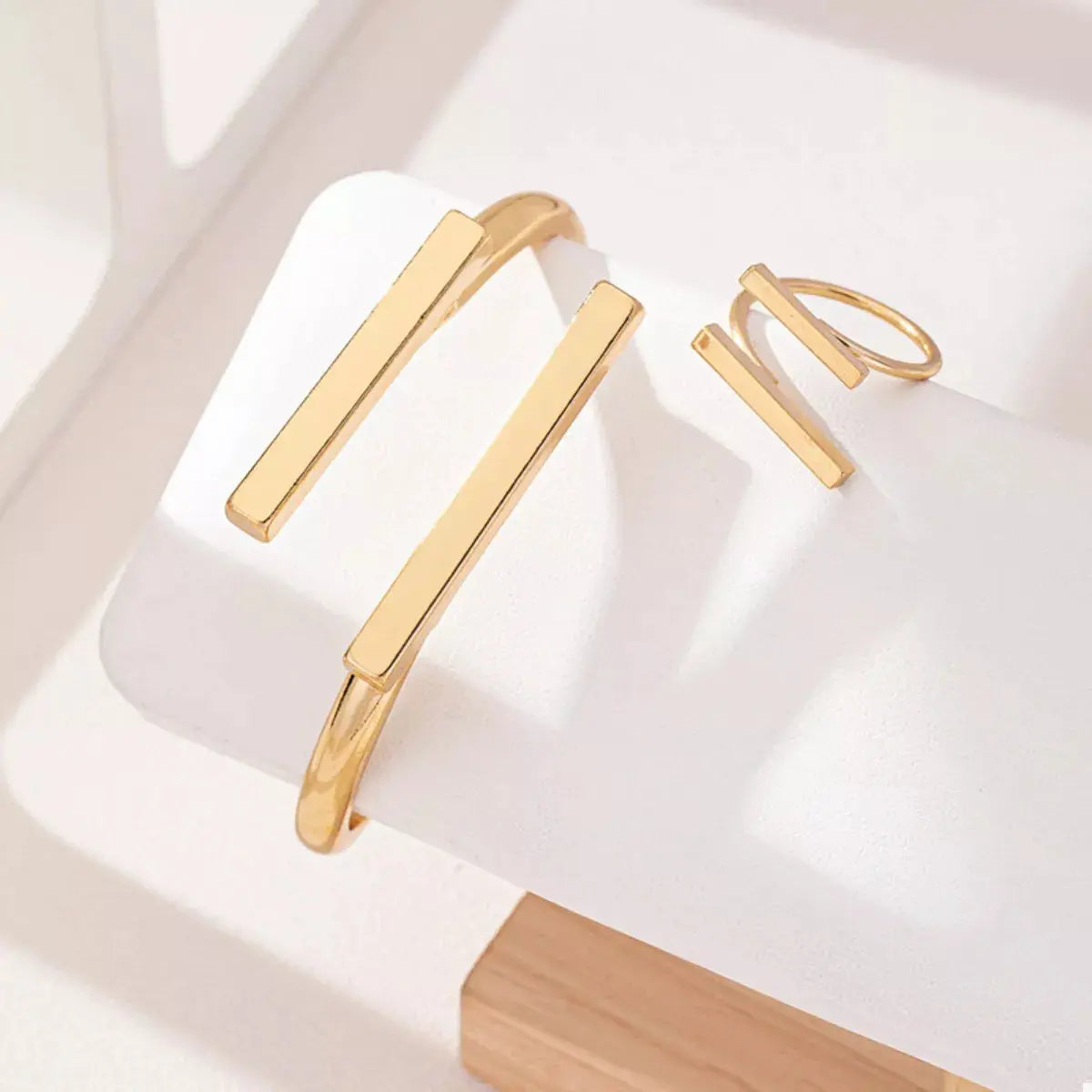 Adjustable 18K Gold-Plated Modern Bar Bracelet and Ring Jewelry Set - SmileBen