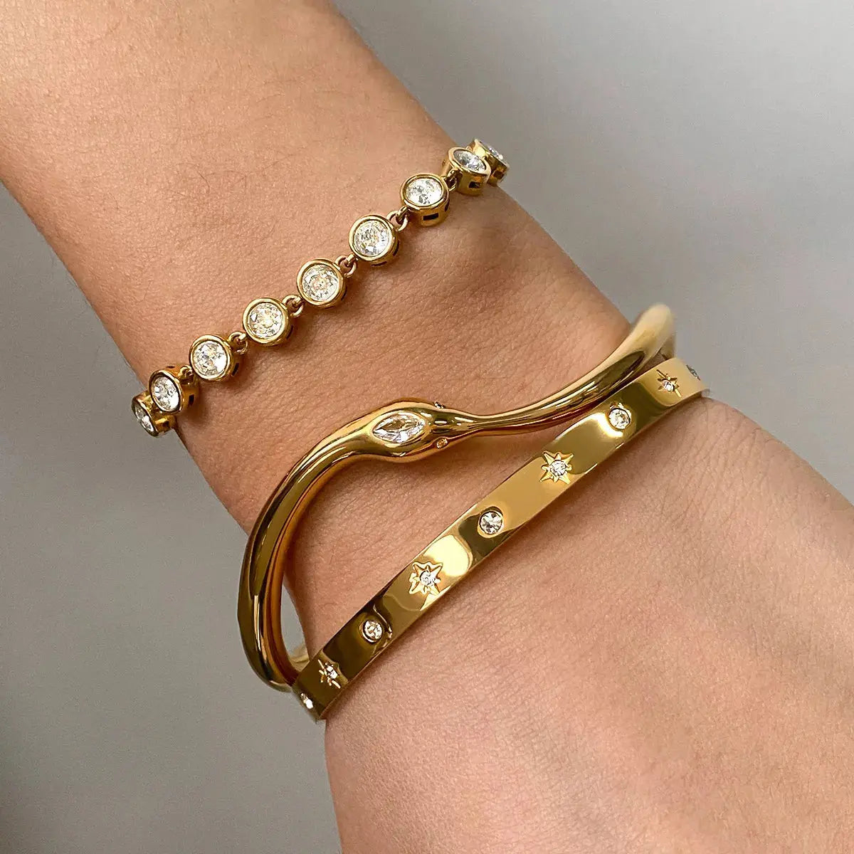 18K Gold-Plated Wave Bracelet - SmileBen