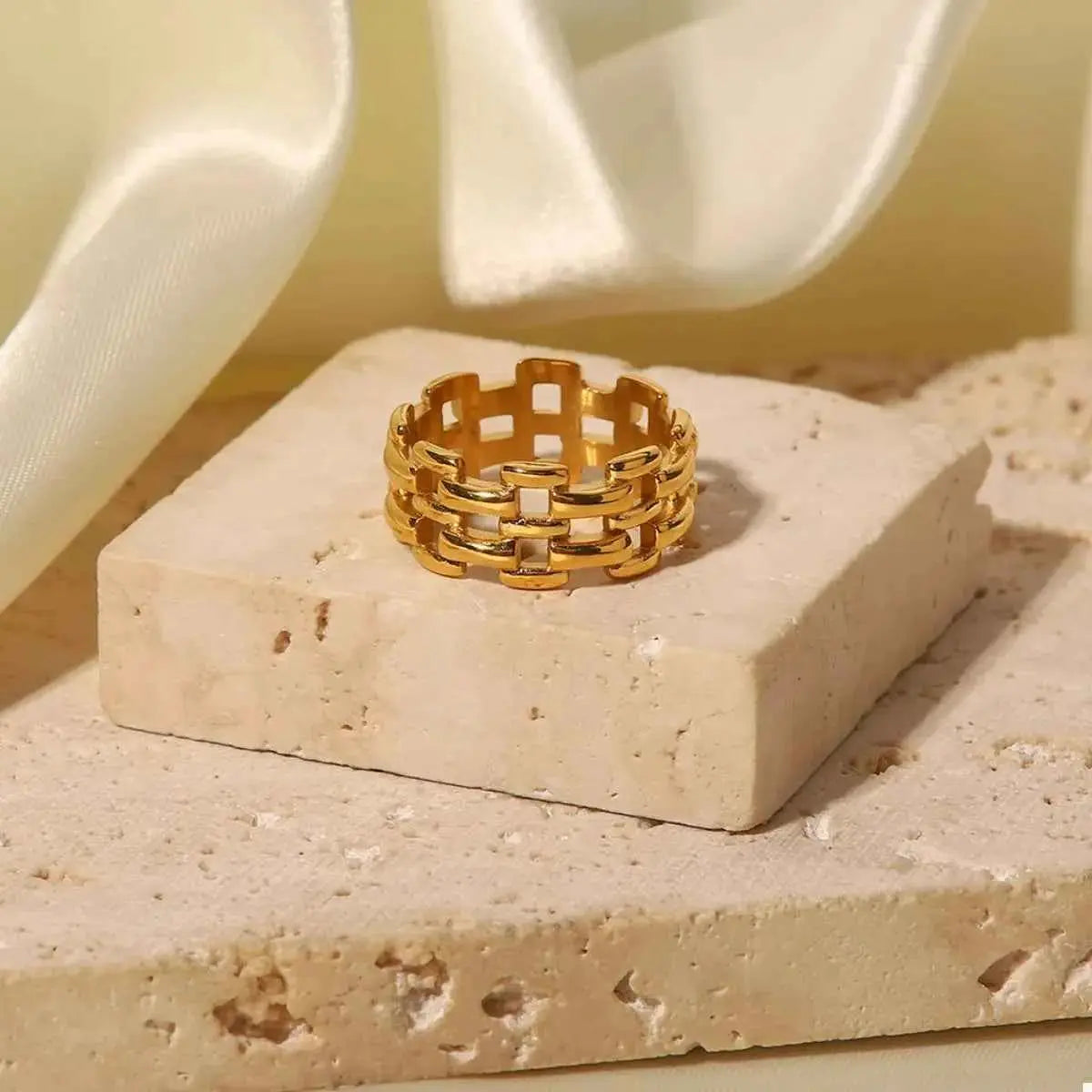 18K Gold-Plated Cutout Ring - SmileBen