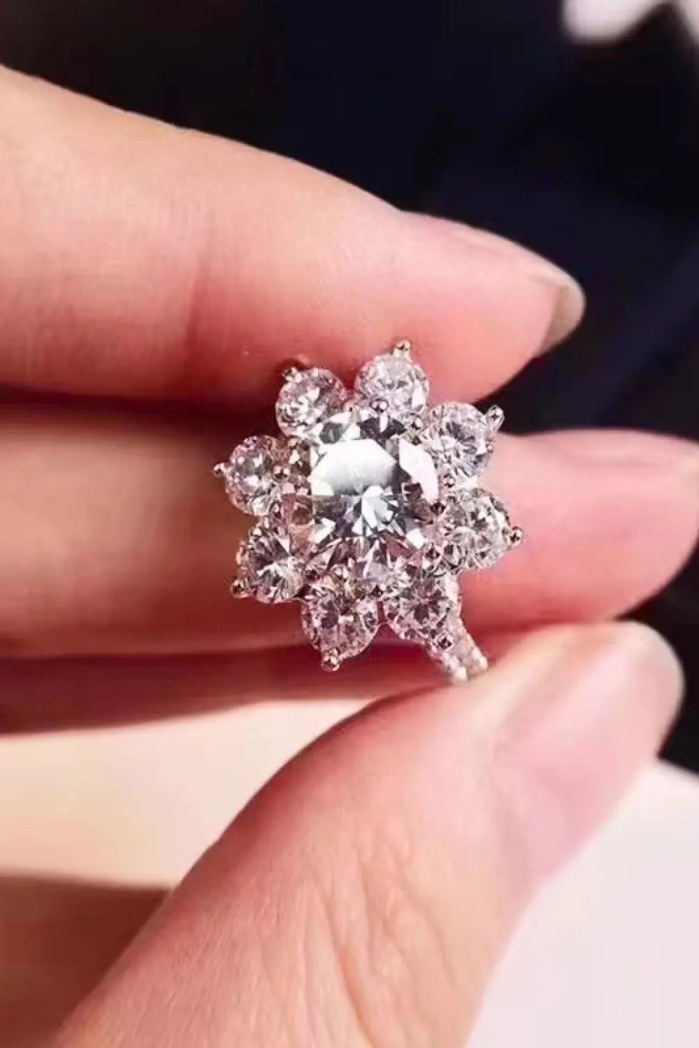 1 Carat Moissanite Flower Ring - SmileBen