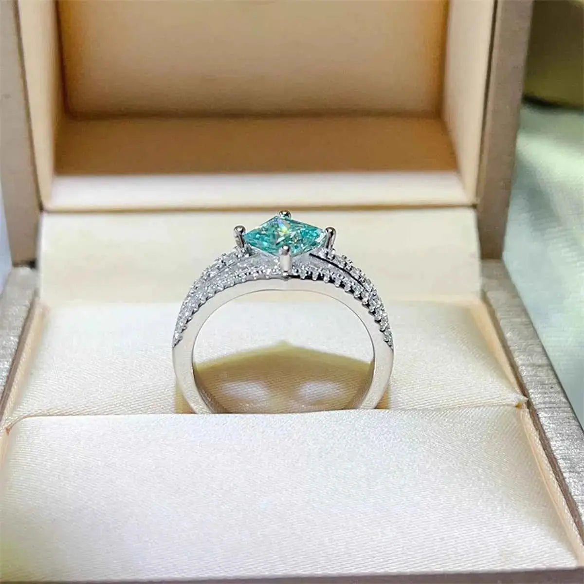 1 Carat Moissanite 925 Sterling Silver Ring