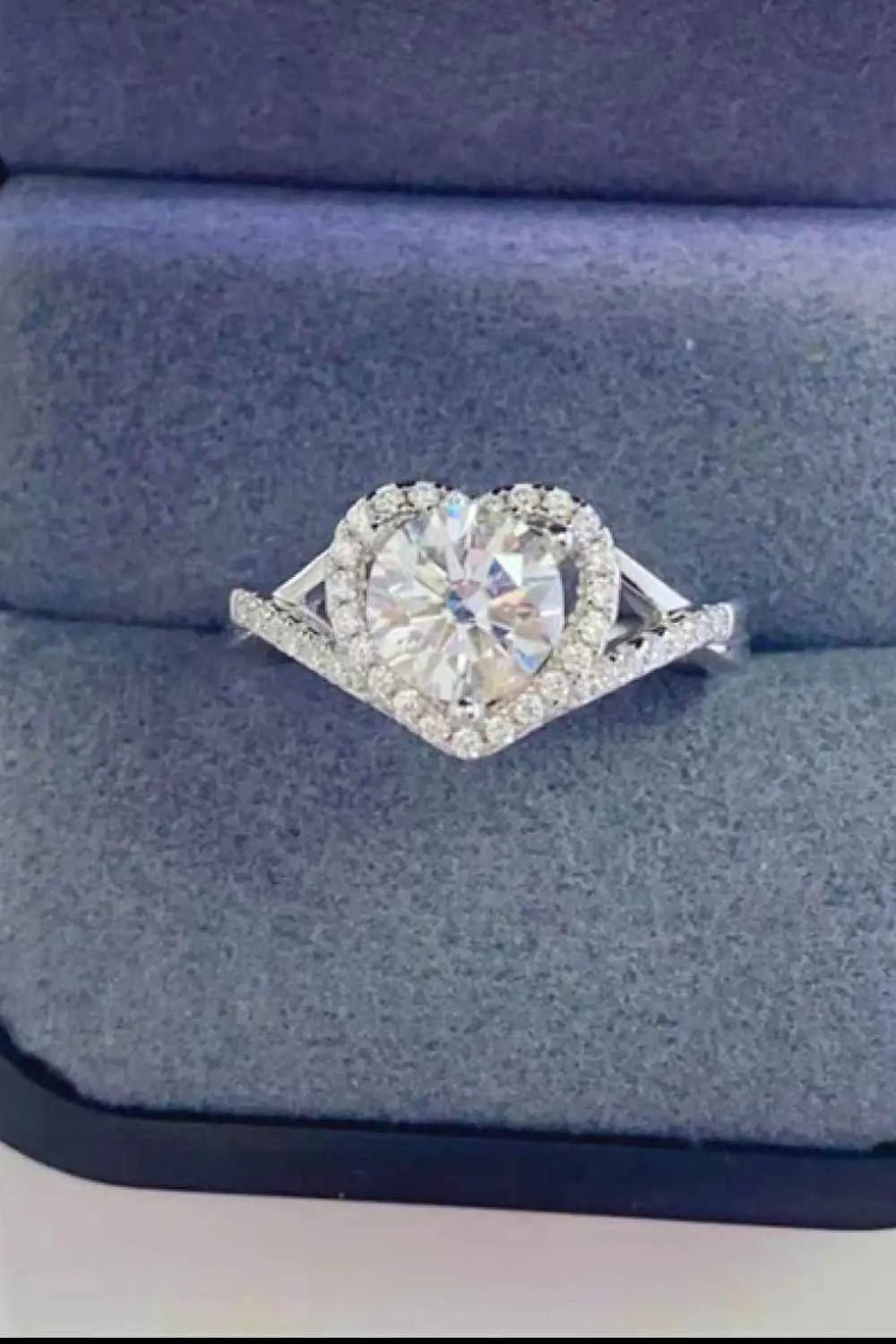 Adored 1 Carat Moissanite 925 Sterling Silver Heart Ring - SmileBen