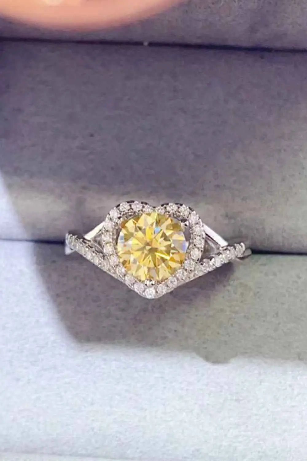 Adored 1 Carat Moissanite 925 Sterling Silver Heart Ring - SmileBen