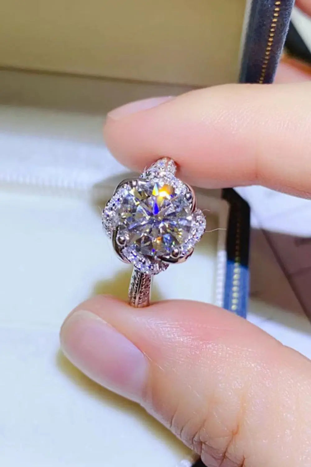 2 Carat Moissanite 925 Sterling Silver Ring - SmileBen