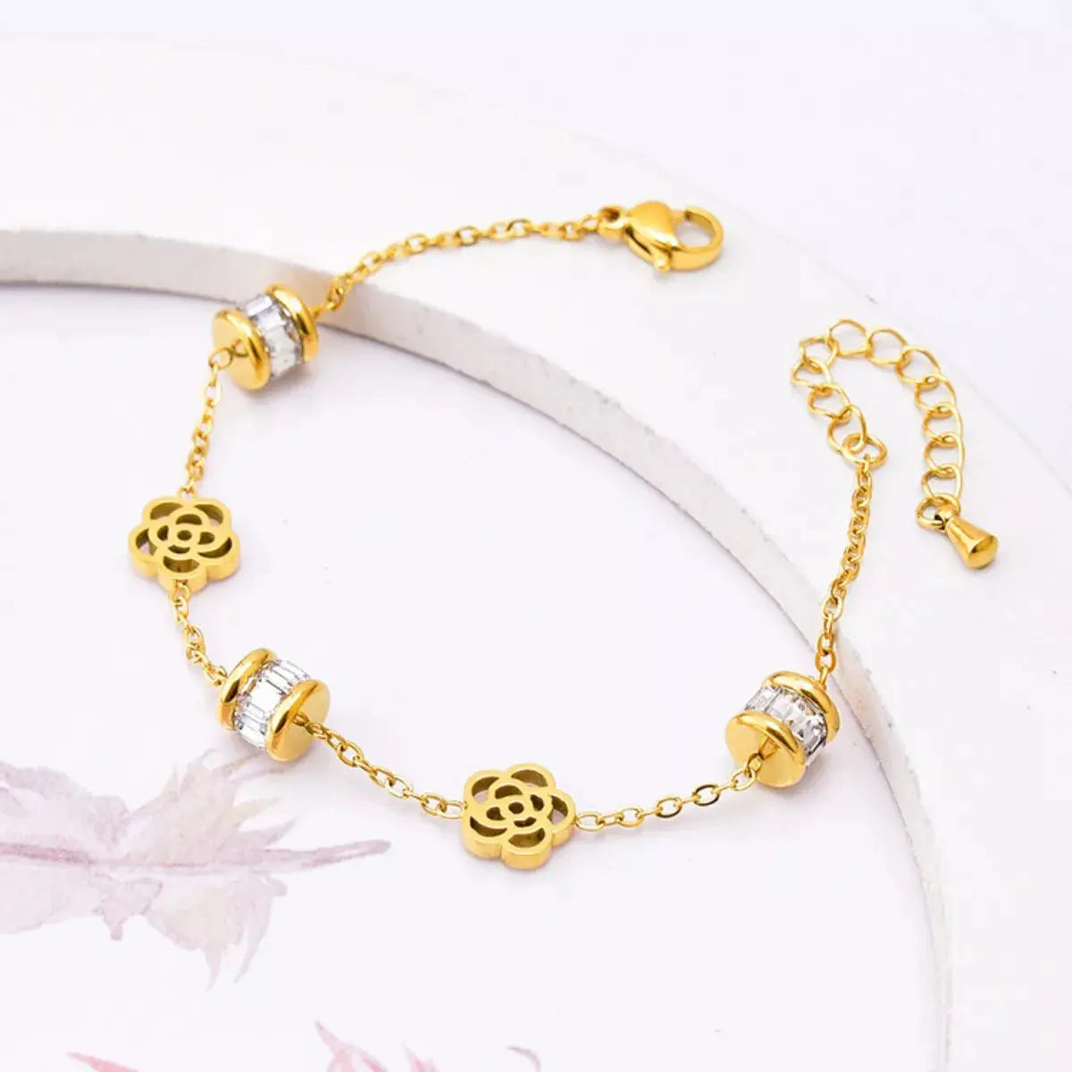 18K Gold-Plated Flower Bracelet - SmileBen