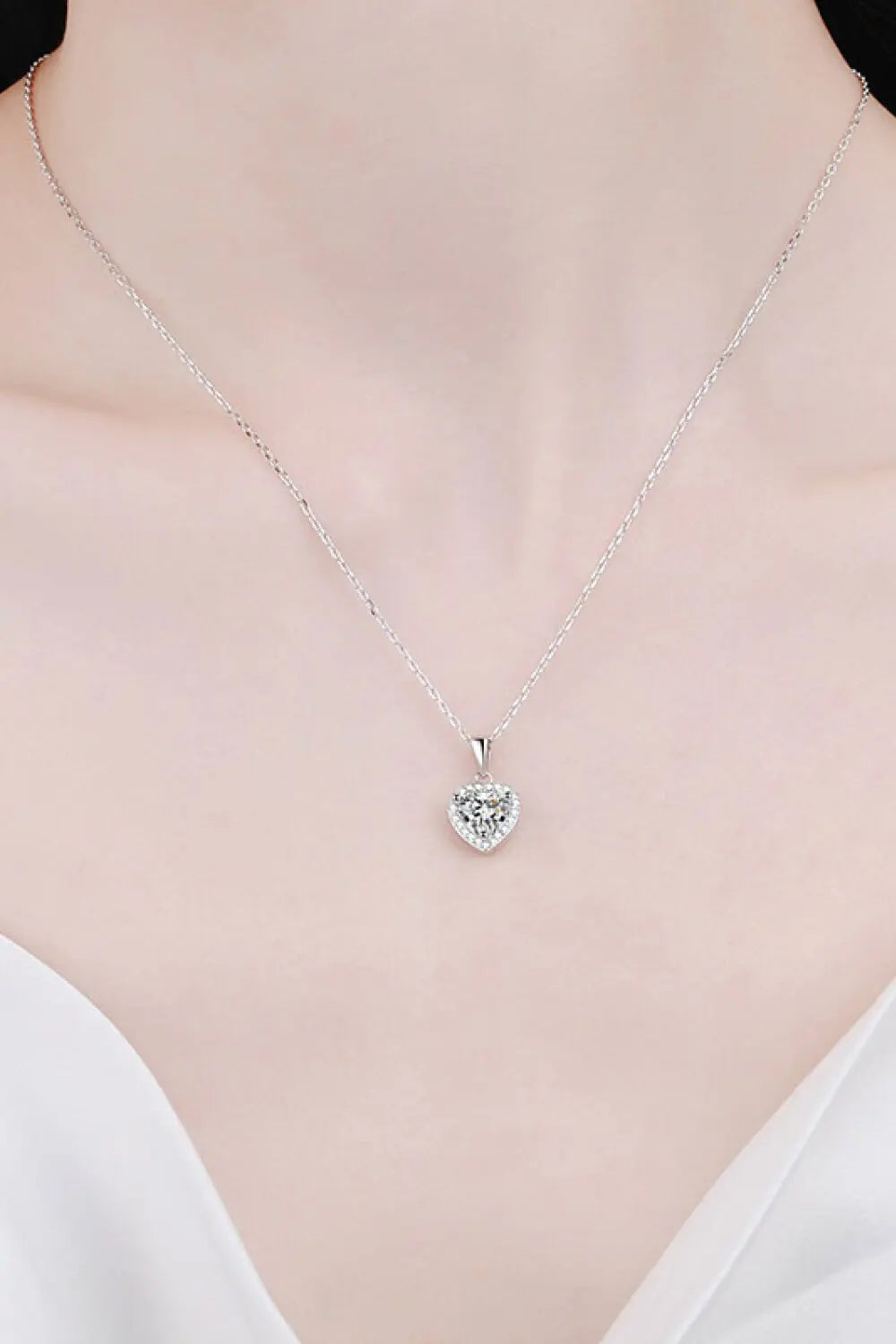 1 Carat Moissanite Heart Pendant Chain Necklace - SmileBen