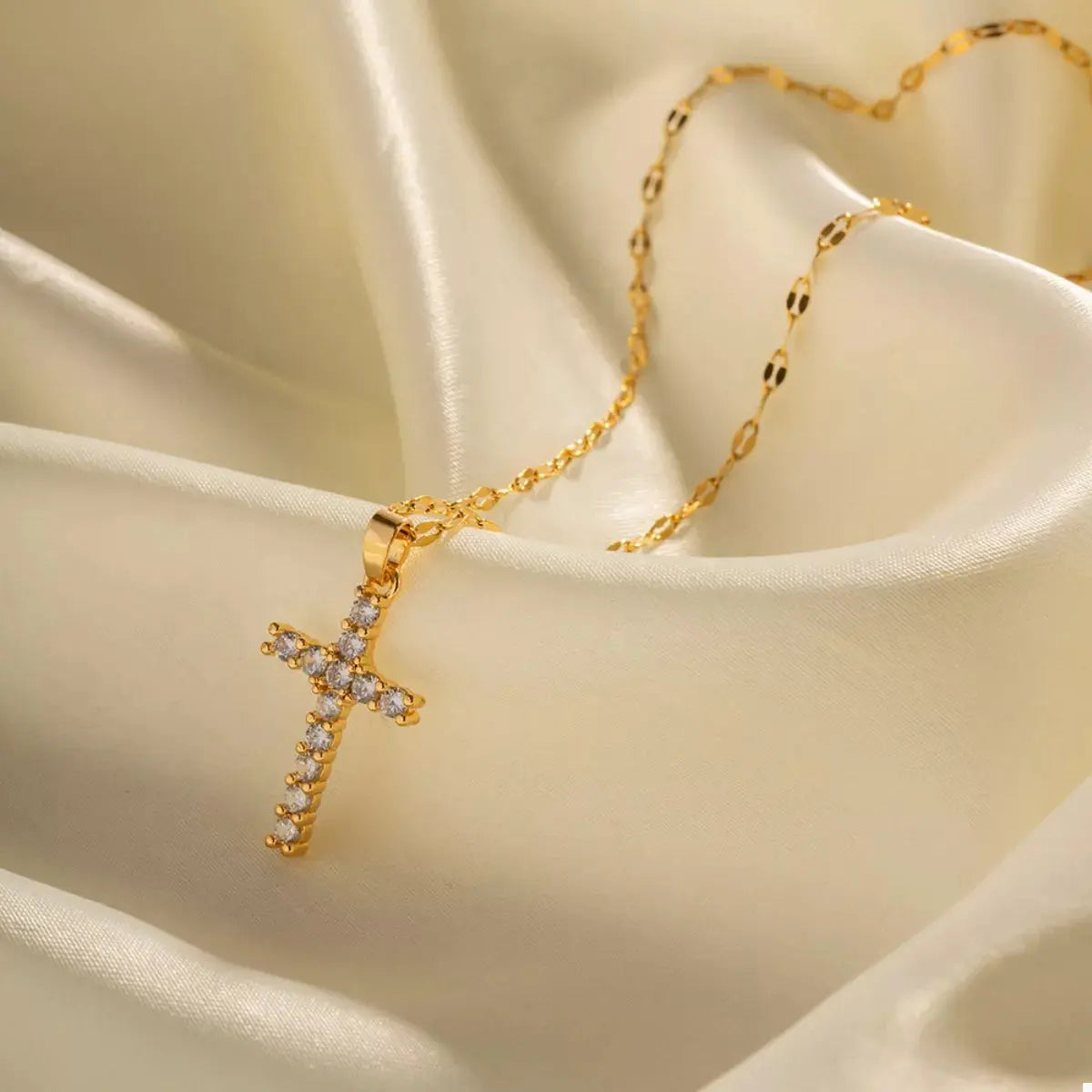 18K Gold-Plated Cross Pendant Necklace - SmileBen