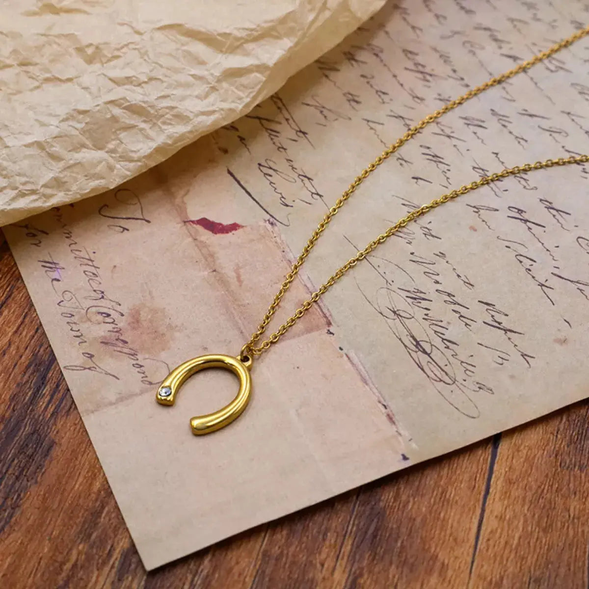 18K Gold-Plated Horseshoe Pendant Necklace - SmileBen