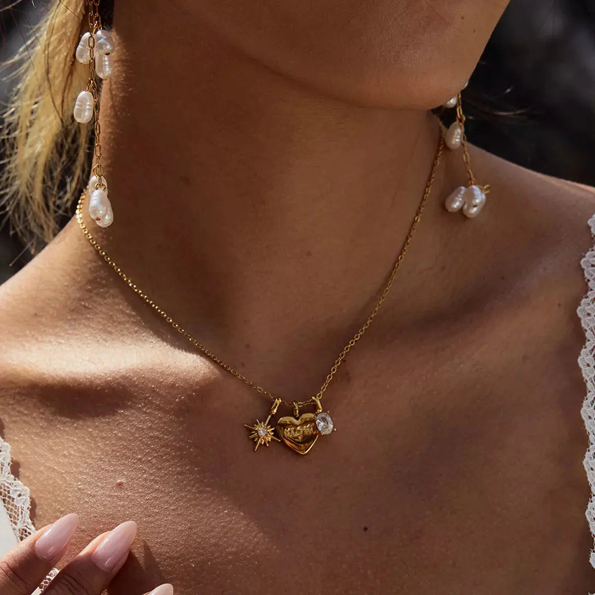 18K Gold-Plated 'Mom' Heart Necklace - SmileBen