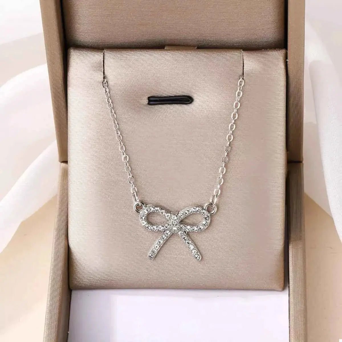 Bowknot Pendant Necklace - SmileBen
