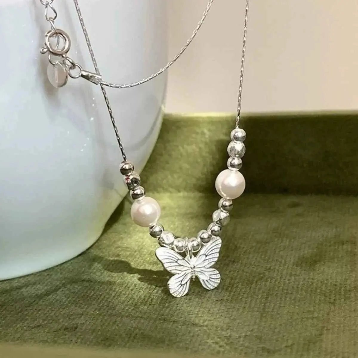 Butterfly Pearl Pendant Necklace - SmileBen