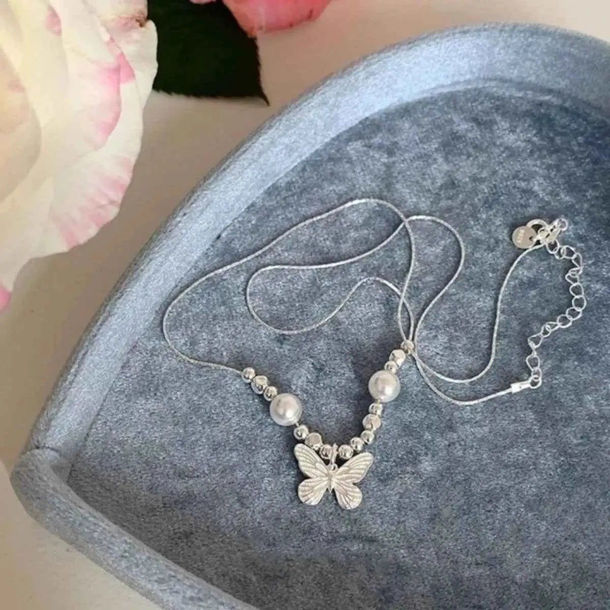 Butterfly Pearl Pendant Necklace - SmileBen
