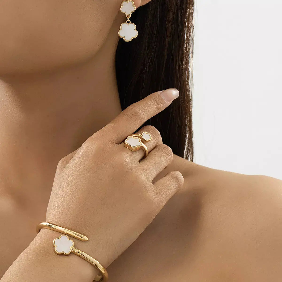 18K Gold-Plated Flower Jewelry Set - SmileBen