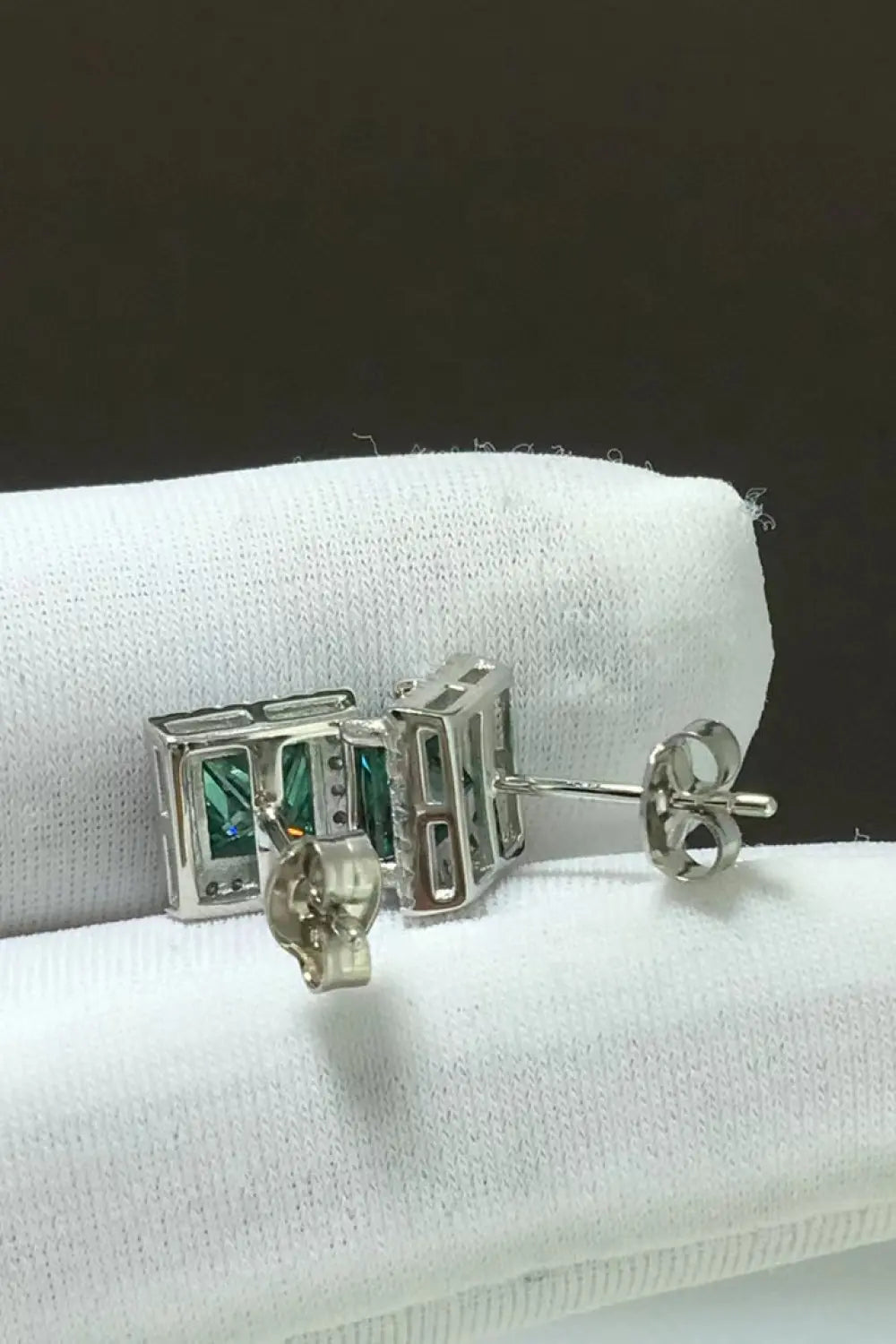 2 Carat Moissanite Square Stud Earrings - SmileBen