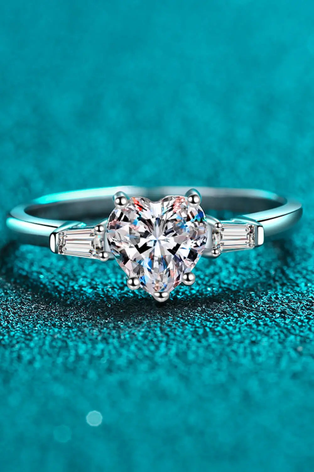 1.2 Carat Moissanite Heart Ring - SmileBen