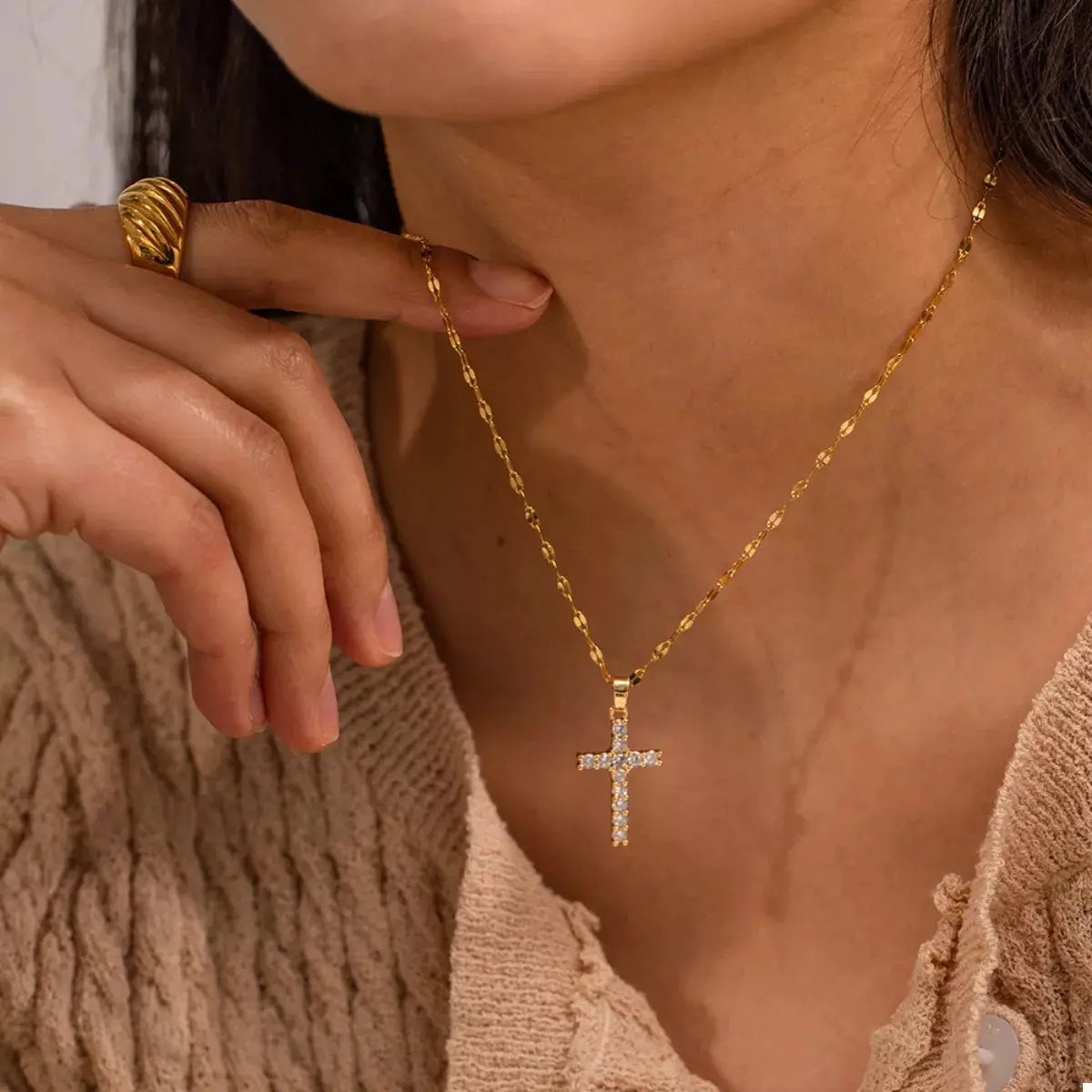 18K Gold-Plated Cross Pendant Necklace - SmileBen