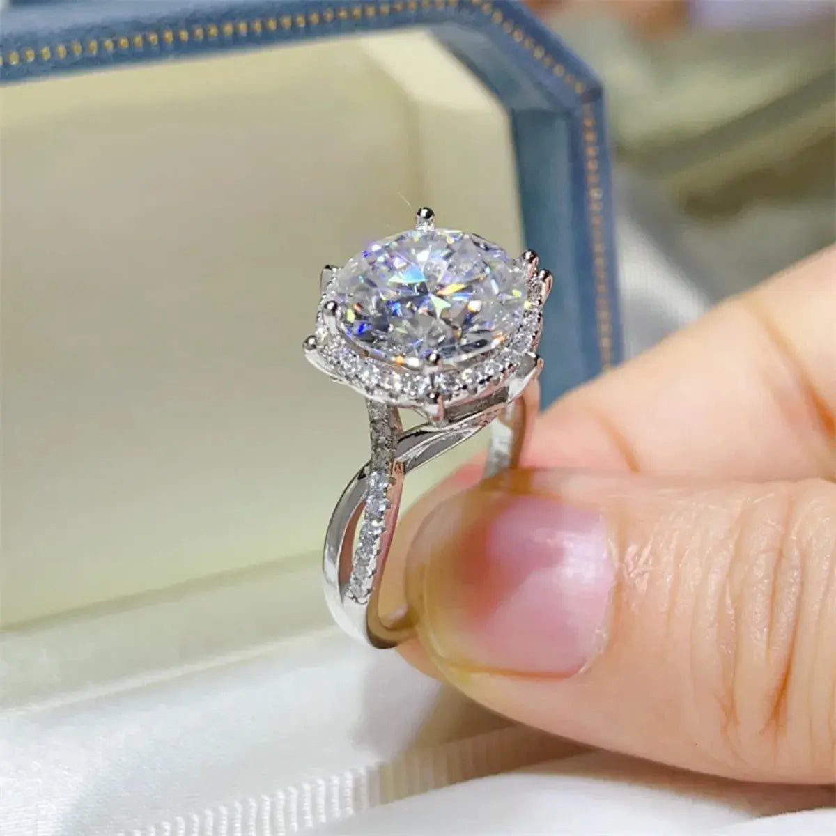 5 Carat Round Cut Moissanite Engagement Ring - SmileBen