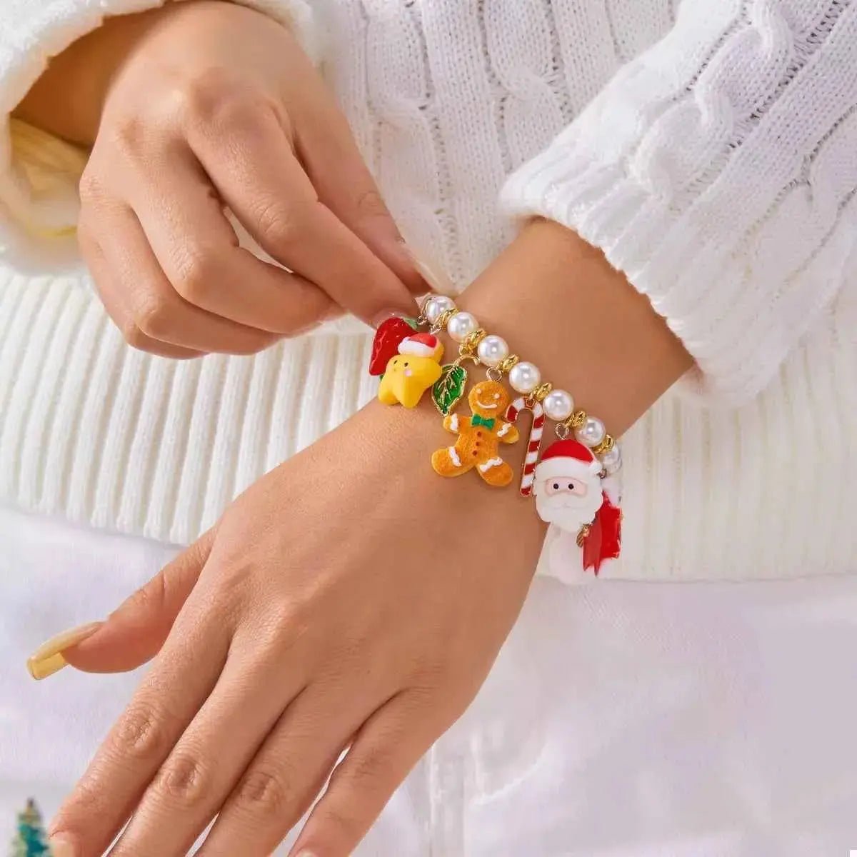 Christmas Charm Pearl Bracelet - SmileBen