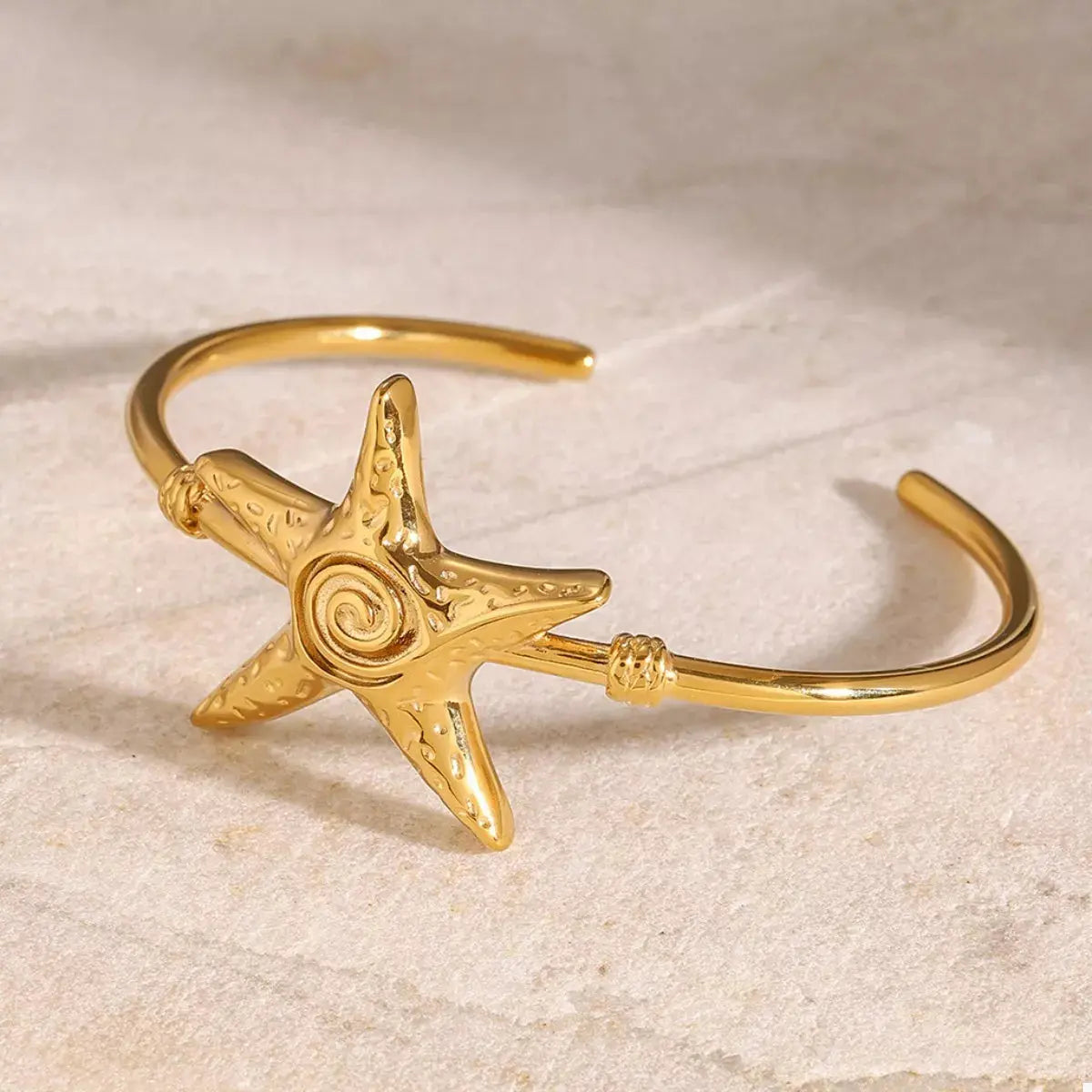 18K Gold-Plated Starfish Open Bracelet - SmileBen