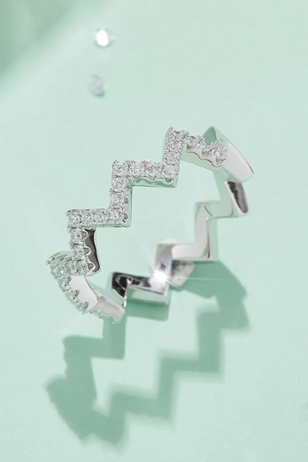 Moissanite Wavy Band Ring - SmileBen