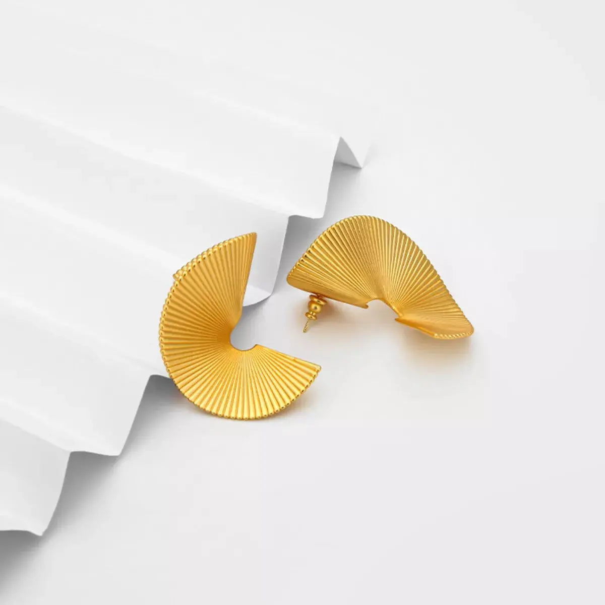 18K Gold-Plated Copper Fan-Shaped Earrings - SmileBen