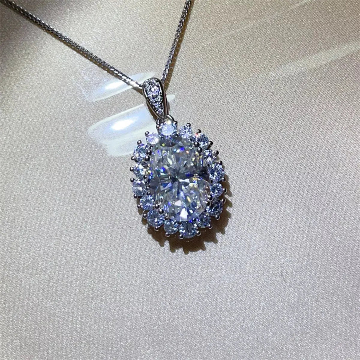 8 Carat Moissanite 925 Sterling Silver Pendant Necklace - SmileBen