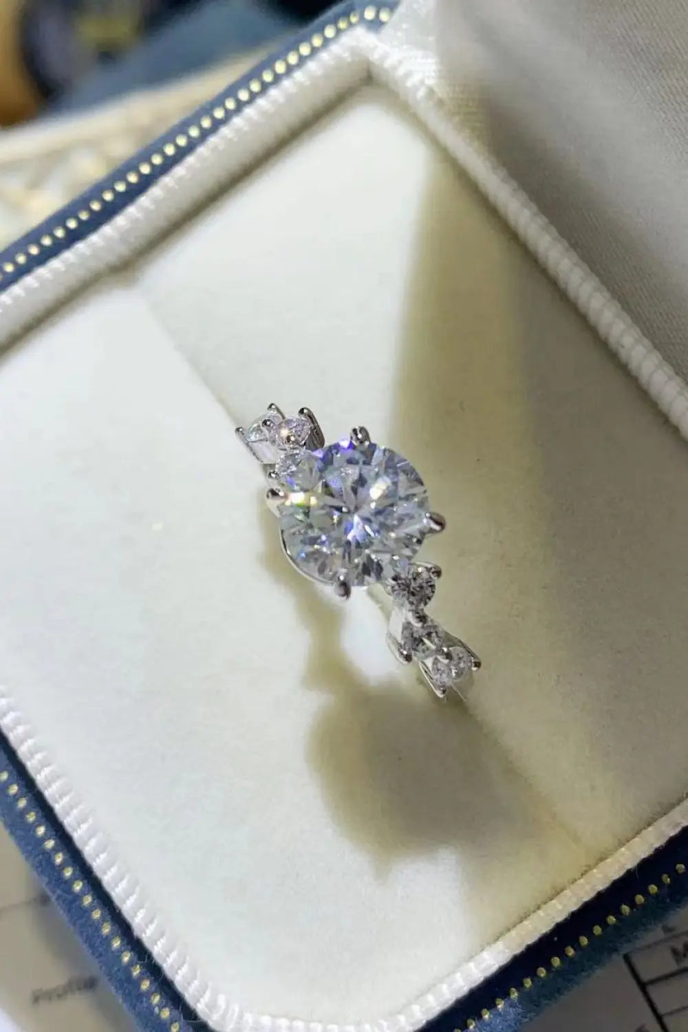 2 Carat Moissanite 925 Sterling Silver Ring - SmileBen