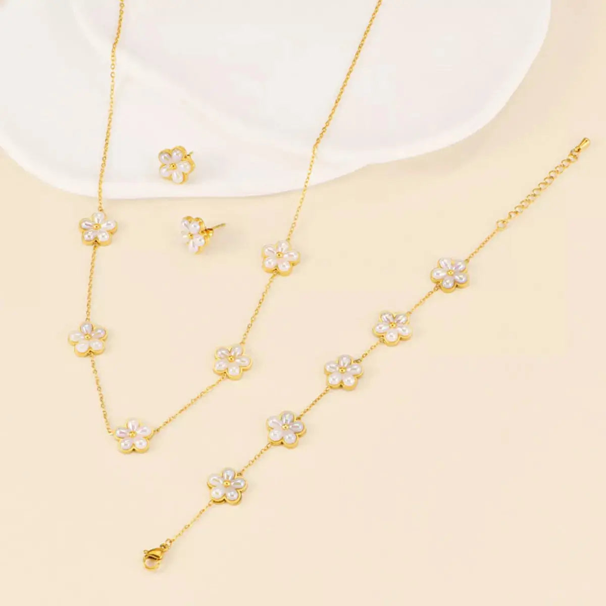 18K Gold-Plated Flower Jewelry Set - SmileBen
