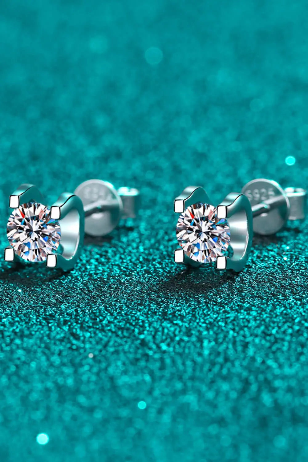 Limitless Love 1 Carat Moissanite Stud Earrings - SmileBen