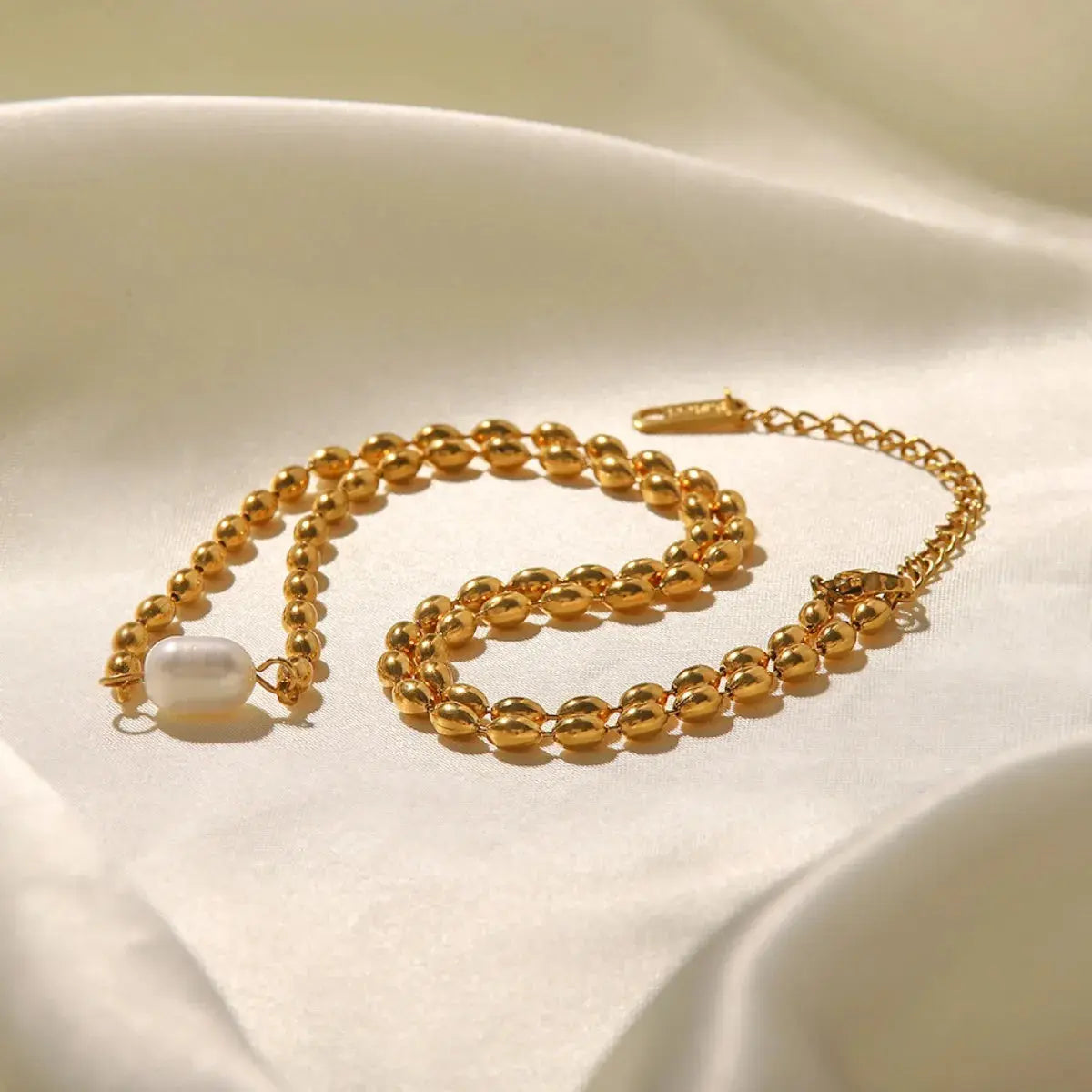 Pearl and Gold Chain Jewelry Set with Necklace and Bracelet - SmileBen