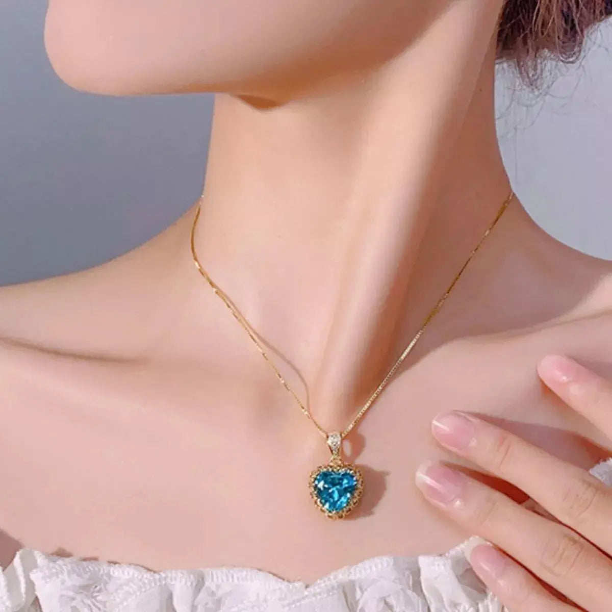 Heart-Shaped Aquamarine Pendant Necklace - SmileBen