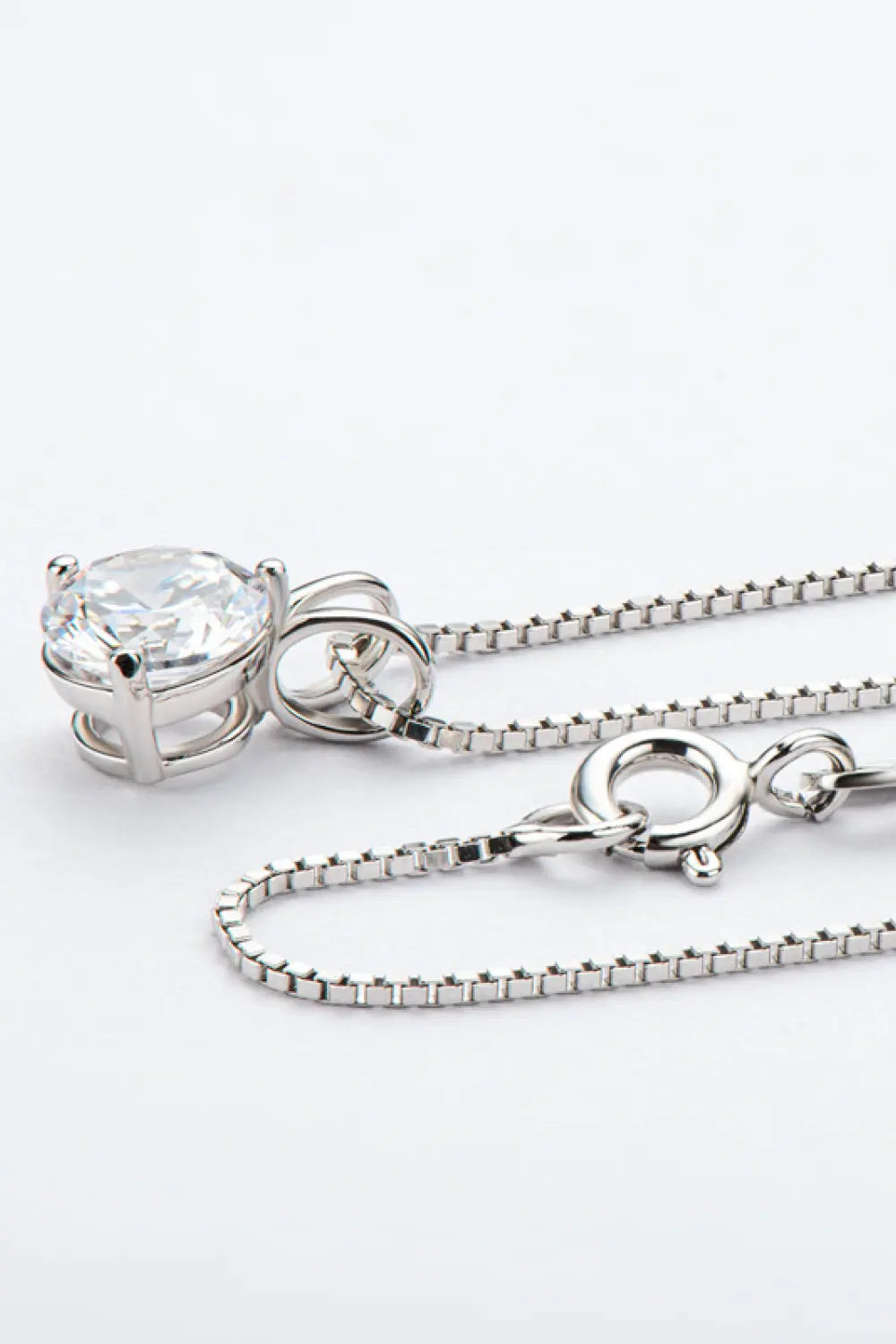 Adored Show Off 1 Carat Moissanite Pendant Necklace - SmileBen