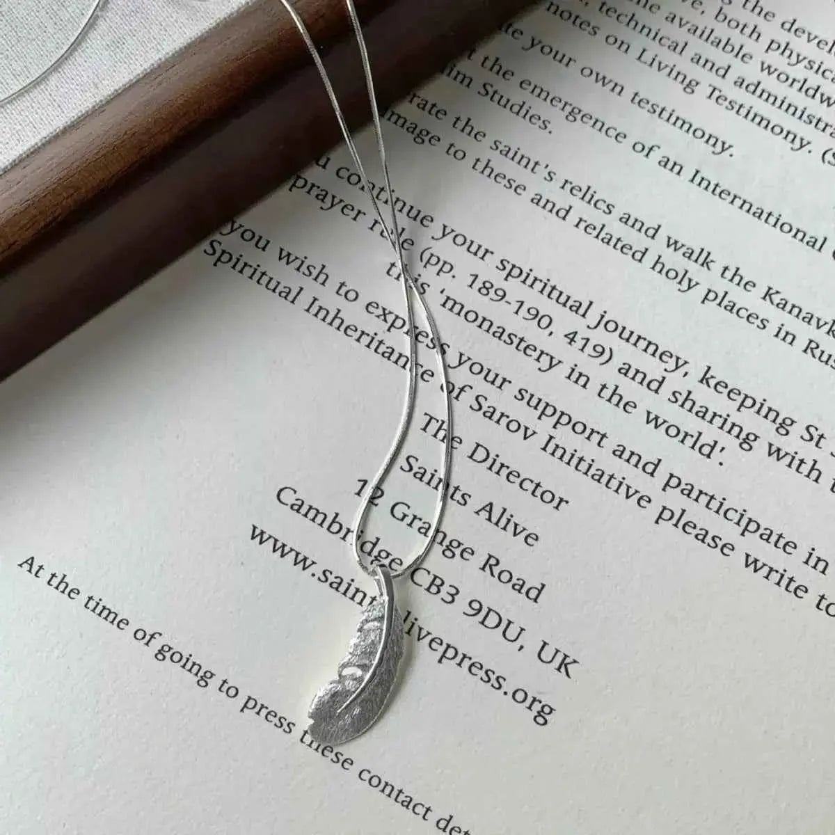 Feather Pendant Necklace - SmileBen