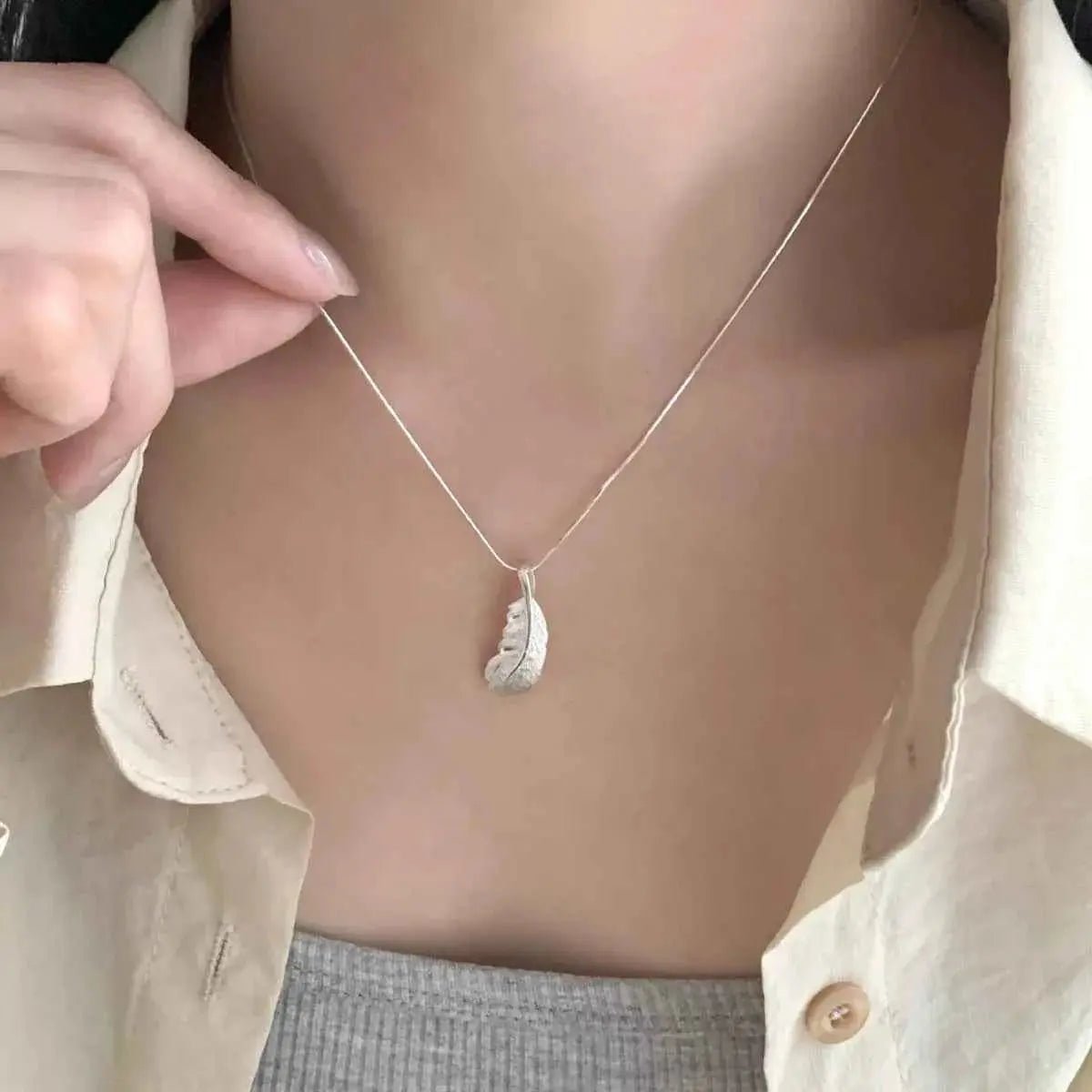 Feather Pendant Necklace - SmileBen