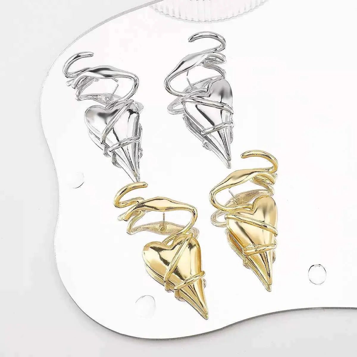 Heart - Shaped Twisted Wire Earrings - SmileBen