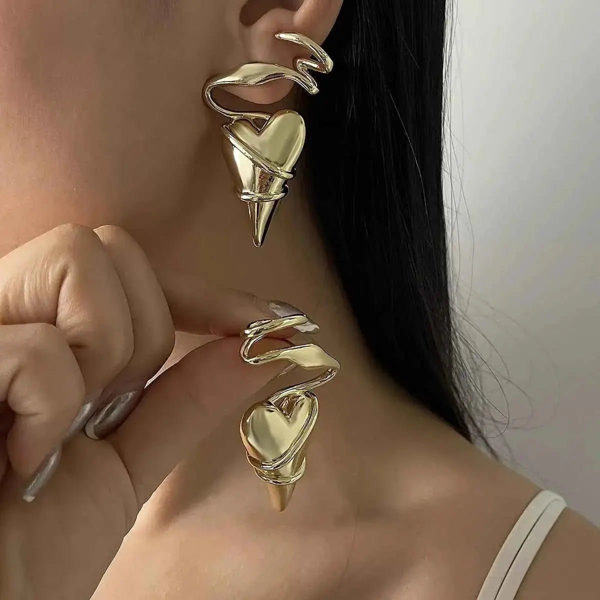 Heart - Shaped Twisted Wire Earrings - SmileBen
