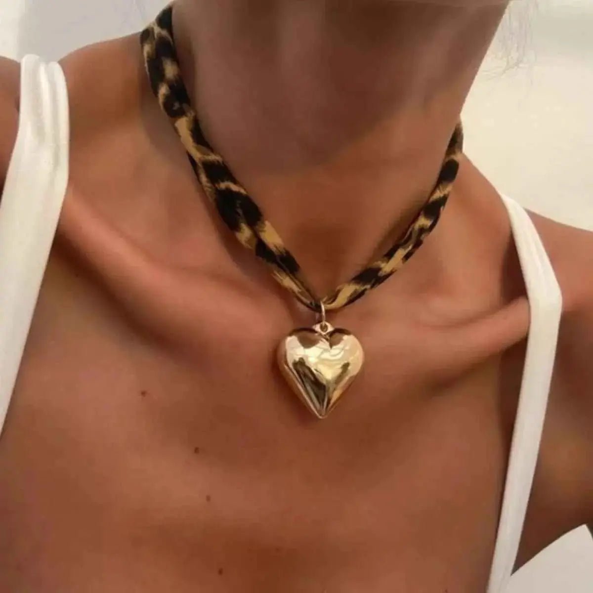 Leopard Print Choker with Golden Heart Pendant Necklace - SmileBen