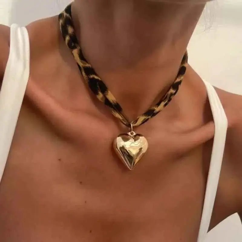 Leopard Print Choker with Golden Heart Pendant Necklace - SmileBen