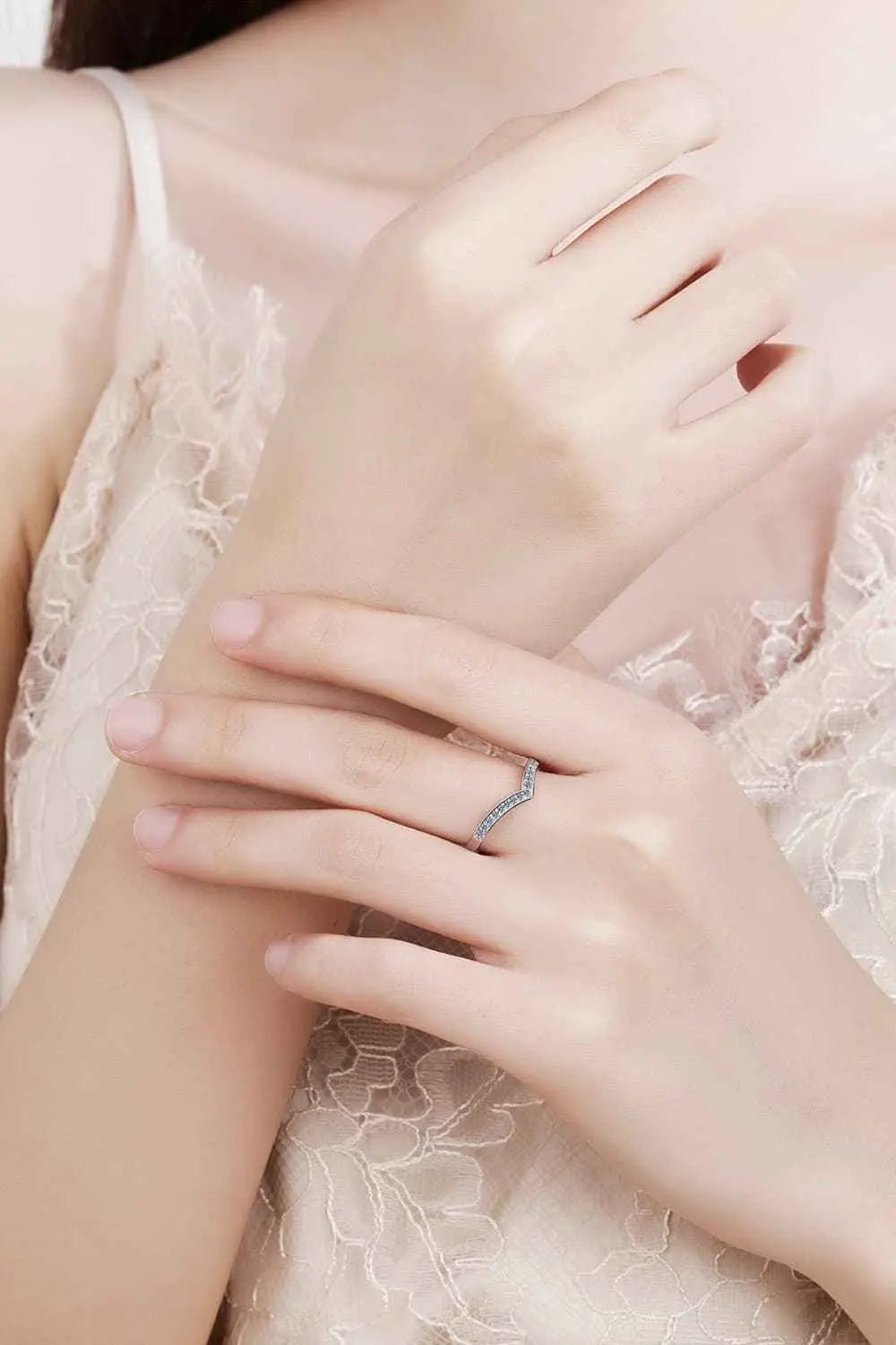 Minimalist Moissanite Rhodium - Plated Ring - SmileBen