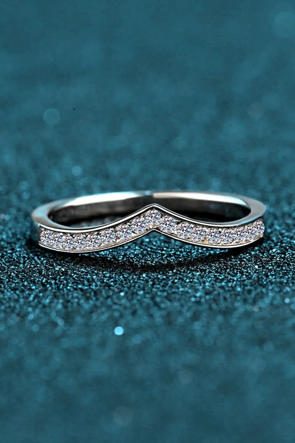 Minimalist Moissanite Rhodium - Plated Ring - SmileBen