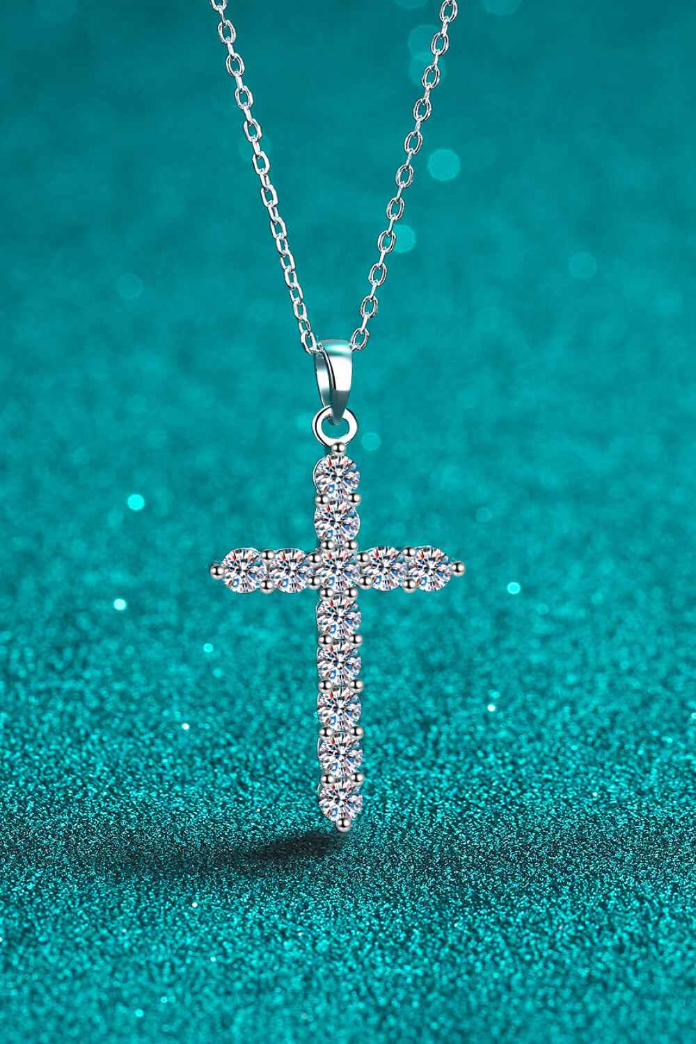 Moissanite Cross Pendant Chain Necklace - SmileBen