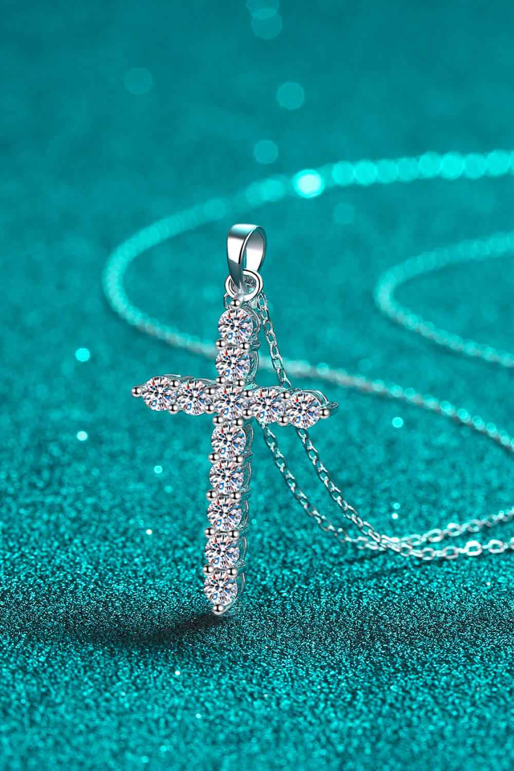 Moissanite Cross Pendant Chain Necklace - SmileBen